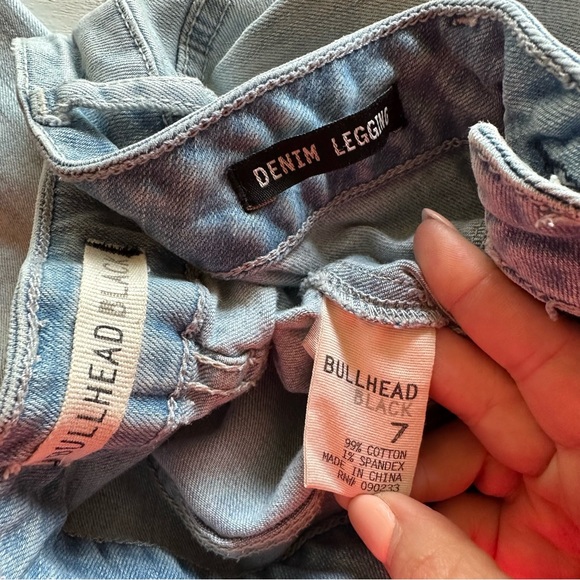 5/$15 📚 Bullhead Black Denim Legging Distressed Light Wash Size 7 - Picture 7 of 14